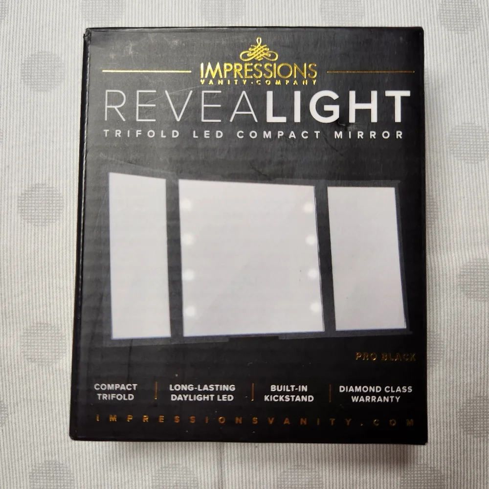 Impressions Vanity - Revealight - Trifold LED Compact Mini Mirror - Pro Black